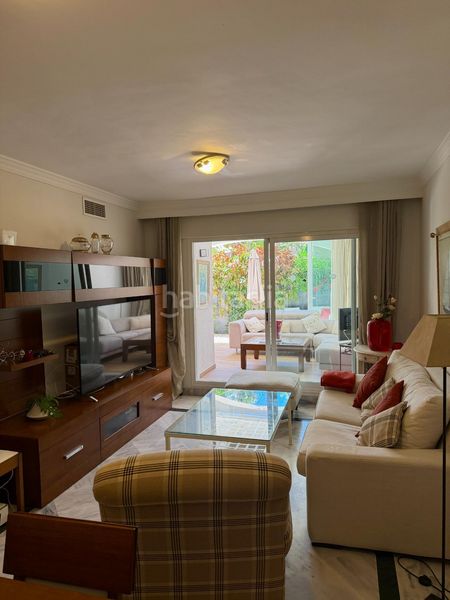 Foto 03d7812d-fa5f-4702-9bc4-59414ddd6b0c. Apartament amb calefacció aparcament piscina a La Dama de Noche - La Alzambra Marbella
