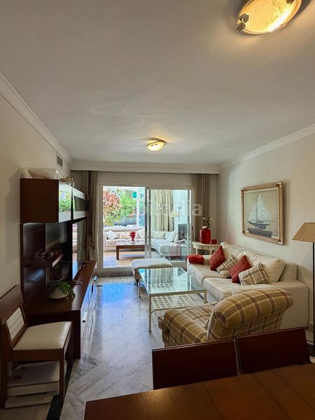 Foto 1ef59d7e-e9be-4644-bccd-37420b3b83ad. Apartament amb calefacció aparcament piscina a La Dama de Noche - La Alzambra Marbella