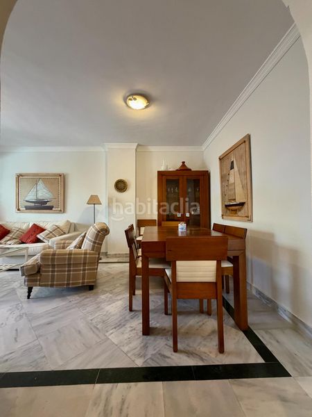 Foto 2075df2c-bab6-49f3-95d3-35abc206e2b8. Apartament amb calefacció aparcament piscina a La Dama de Noche - La Alzambra Marbella