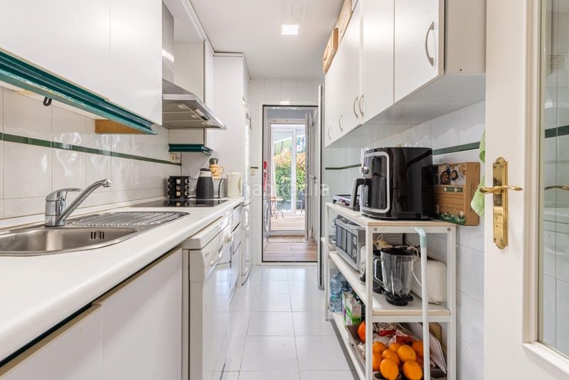 Foto 8c39e10a-c3e5-49b5-a436-daa41dd37bfd. Apartament amb calefacció aparcament piscina a La Dama de Noche - La Alzambra Marbella