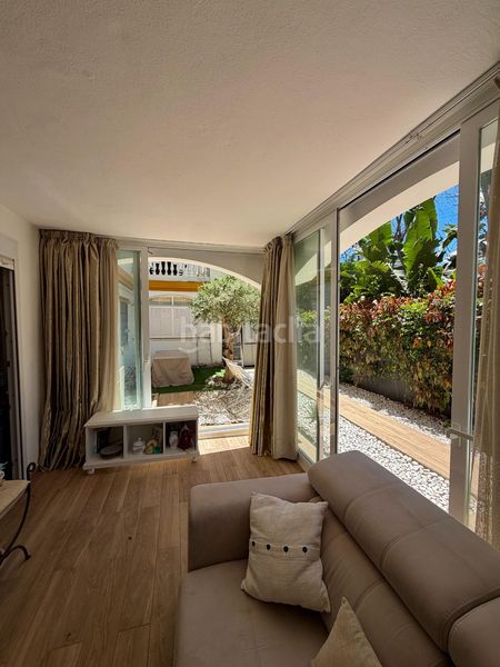 Foto c8fe8732-aa80-4093-b669-eb7a46f11e75. Apartament amb calefacció aparcament piscina a La Dama de Noche - La Alzambra Marbella