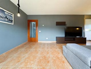 Appartement  Arquitecte ubach. Piso de 3 hab, 2 baños, piscina