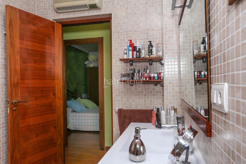 Foto 6bd97ea8-a447-46fb-9bd9-b460e7b3e9ea. Xalet amb calefacció aparcament piscina a Las Trescientas-San Francisco-Ciudad Vergel Elda