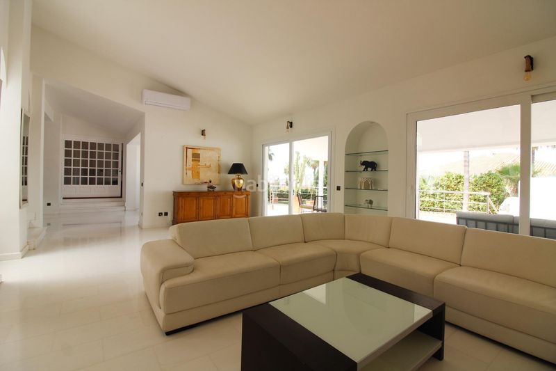 Foto d81a9d10-a3f3-4ad5-9eb6-3ee3fd7d10b8. Chalet mit heizung parking pool in Hacienda Torrequebrada Benalmádena