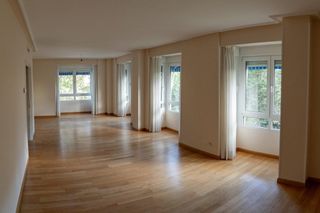 Pis  Calle pablo vidal. Vivienda única en planta completa en arturo soria  con piscina