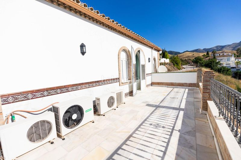 Foto 8b8036b5-7fcf-4d0b-8287-8835d491a258. Xalet amb aparcament piscina a Mijas pueblo Mijas
