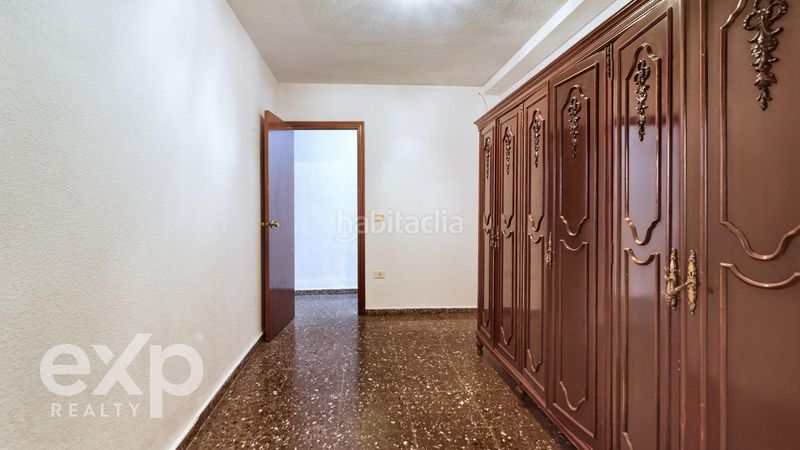 Foto 6d257884-8c10-4e23-aafe-0546a242c749. Pis a Alginet