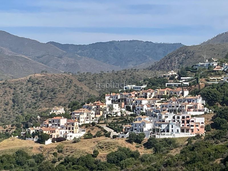 Foto 4cac1bc2-f2d1-4ede-8f1c-011464f74122. Casa adosada  idílica con vistas al mar en monte mayor, en Benahavís