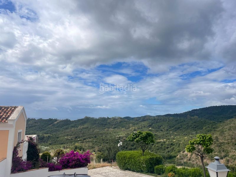 Foto f403617e-3853-4a08-97e4-369b8bab4538. Casa adosada  idílica con vistas al mar en monte mayor, en Benahavís