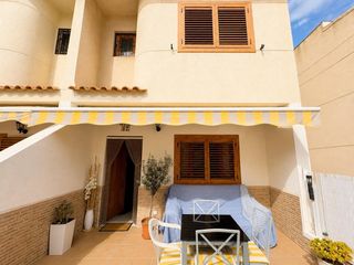 Casa adossada a Calle MONTE DE STA POLA