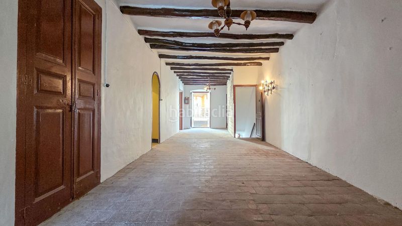Foto f8d684f5-a611-424f-82f3-5c543dfebdcc. Casa amb aparcament a Navarcles