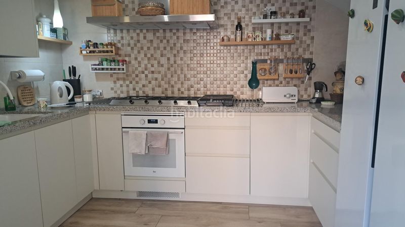 Foto 3d64b199-d202-4350-acdc-f3d9d85bff83. Casa amb aparcament piscina a Canyelles Lloret de Mar
