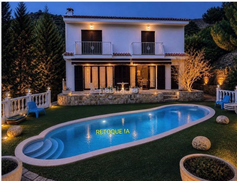 Foto 5f67bbbc-a27b-4852-88b3-dd8720699fd5. Casa amb aparcament piscina a Canyelles Lloret de Mar
