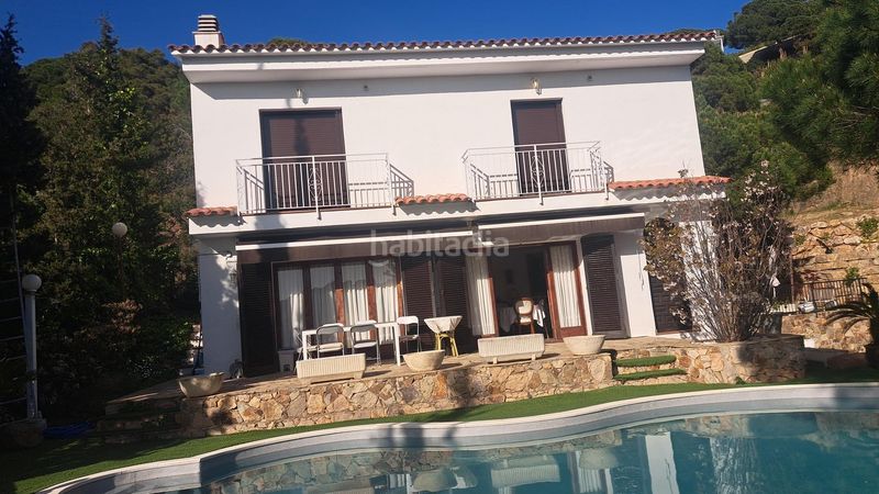 Foto a7dca505-5e8c-4d5b-8f26-7c94eda1721c. Casa amb aparcament piscina a Canyelles Lloret de Mar