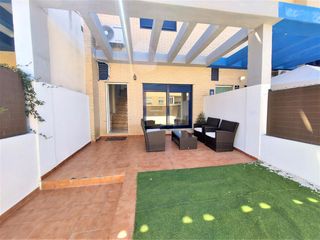 Maison jumelée  Calle camporrobles. Venta chalet adosado en requena