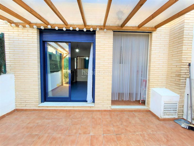 Foto a9980abf-6be2-4d10-8e11-7f14357266e4. Casa adossada amb aparcament piscina a Requena