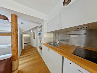 Apartament  Marques de santa ana. Apartamento abuhardillado en pleno centro de malasaña