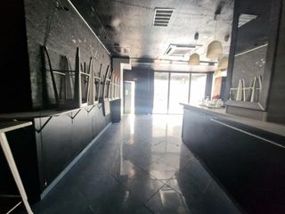 Locale commerciale  Carrer de tortosa. Local en venta