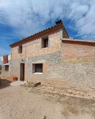 Country house in Polígono 63 paraje 116 burga 56. Granja licenciada ubicada en el término de tivissa