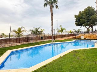 Casa adossada  Calle aigualera de l'. Chalet adosado en venta en bonalba, alicante