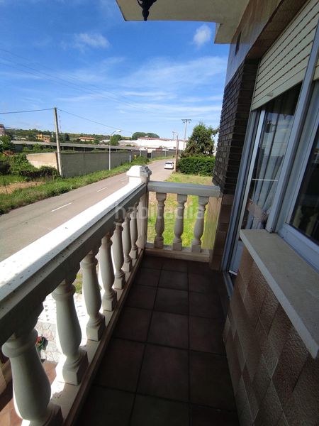 Foto 07fd0124-44e2-4bc1-9859-92635345541d. Chalet en calle calle imprenta 18 amplio chalet con piscina en san andrés del rabanedo 400,000 en Trobajo del camino