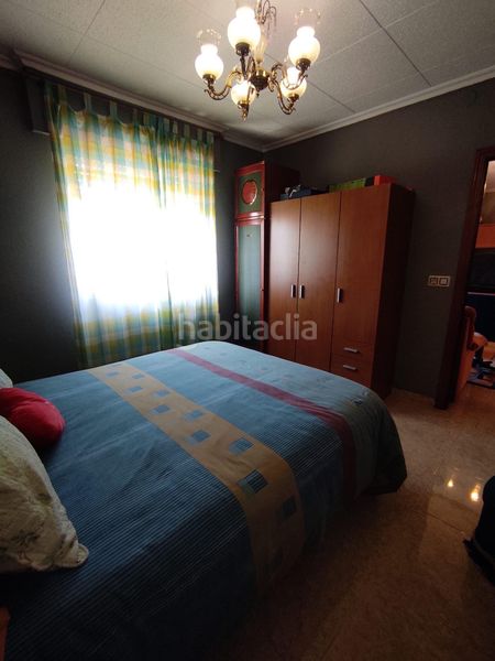 Foto 21bf40e5-7f63-4fc8-9094-5fef1e76929a. Chalet en calle calle imprenta 18 amplio chalet con piscina en san andrés del rabanedo 400,000 en Trobajo del camino