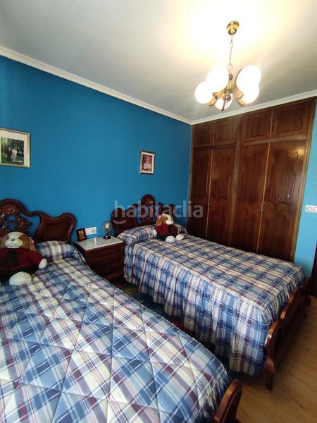 Foto 295b970e-0534-463c-801b-7d9120e4c49f. Chalet en calle calle imprenta 18 amplio chalet con piscina en san andrés del rabanedo 400,000 en Trobajo del camino