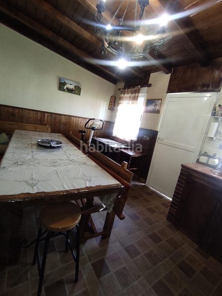 Foto 32d1378b-3f2a-46e0-85b5-5d3c5beb1874. Chalet en calle calle imprenta 18 amplio chalet con piscina en san andrés del rabanedo 400,000 en Trobajo del camino