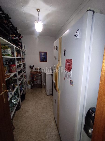 Foto 4896e9bc-73ea-4f63-aafd-c7c5d7bd12e3. Chalet en calle calle imprenta 18 amplio chalet con piscina en san andrés del rabanedo 400,000 en Trobajo del camino