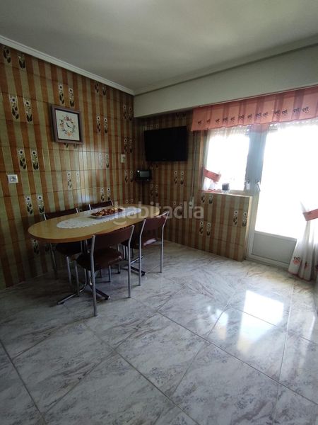 Foto 579dca76-15d8-4a3c-bb53-2f1b17bbebf9. Chalet en calle calle imprenta 18 amplio chalet con piscina en san andrés del rabanedo 400,000 en Trobajo del camino