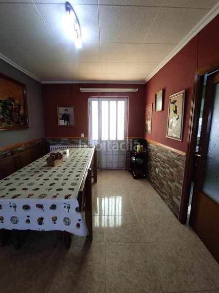 Foto 59209276-7a25-486b-b4c5-72b7b8401688. Chalet en calle calle imprenta 18 amplio chalet con piscina en san andrés del rabanedo 400,000 en Trobajo del camino