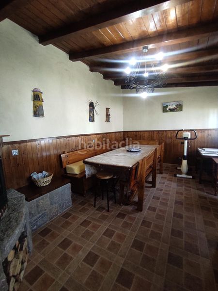 Foto 689f27bf-74f0-4a45-b1f4-971cf3c3ba50. Chalet en calle calle imprenta 18 amplio chalet con piscina en san andrés del rabanedo 400,000 en Trobajo del camino