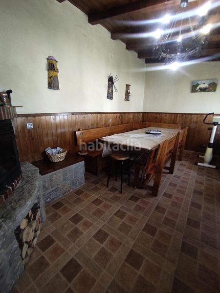 Foto 69feaf3f-8491-4ea2-8fd3-3e0717fb1587. Chalet en calle calle imprenta 18 amplio chalet con piscina en san andrés del rabanedo 400,000 en Trobajo del camino