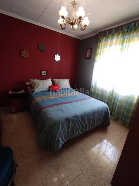Foto 75fa7999-9262-47a9-8fe8-e32ae13d285a. Chalet en calle calle imprenta 18 amplio chalet con piscina en san andrés del rabanedo 400,000 en Trobajo del camino