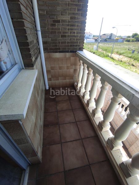 Foto 7e9b79b5-c0db-4805-badd-2a52675490f1. Chalet en calle calle imprenta 18 amplio chalet con piscina en san andrés del rabanedo 400,000 en Trobajo del camino