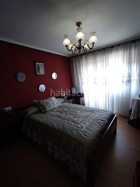Foto bbfb9bcd-b079-4dae-90ba-0857ab67a8a7. Chalet en calle calle imprenta 18 amplio chalet con piscina en san andrés del rabanedo 400,000 en Trobajo del camino
