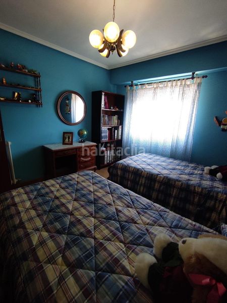 Foto c2857943-1e57-4d31-8e9a-c1c81f7ddc8e. Chalet en calle calle imprenta 18 amplio chalet con piscina en san andrés del rabanedo 400,000 en Trobajo del camino