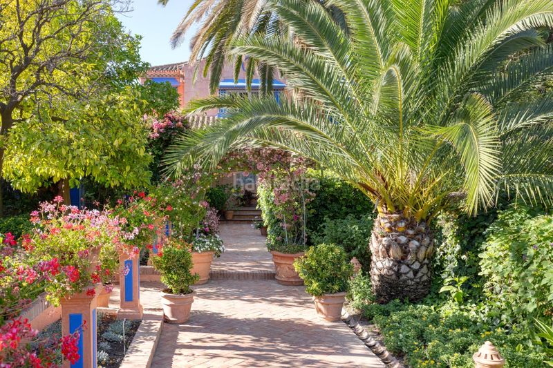 Foto 1423ddaf-b850-4edc-9435-6ce7c5d21215. Casa amb aparcament piscina a Benahavís pueblo Benahavís