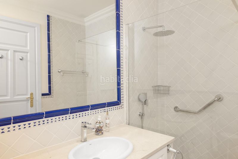 Foto a88634dc-97f0-40ed-bc0c-7bd616b59fee. Casa amb aparcament piscina a Benahavís pueblo Benahavís
