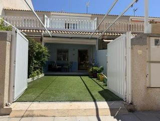 Maison à Calle faro el 20. Moderno dúplex en el mojón la torre de la horadada  tu hogar jun