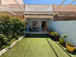 Maison à Calle faro el 20. Tu hogar junto al mar, un moderno dúplex en el mojón la torre de