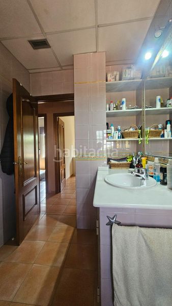 Foto b23aa1f2-0a8a-454a-baae-a87ba795596e. Xalet amb aparcament piscina a Zona Universitaria Bormujos