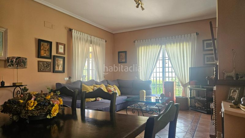 Foto de97b623-ea69-4a8d-9350-78b91a9a72a8. Xalet amb aparcament piscina a Zona Universitaria Bormujos