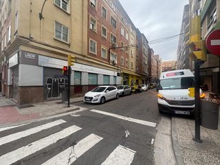 Business premise  Calle del arzobispo domènech. Local reformado y equipado en zaragoza con gran potencial operat