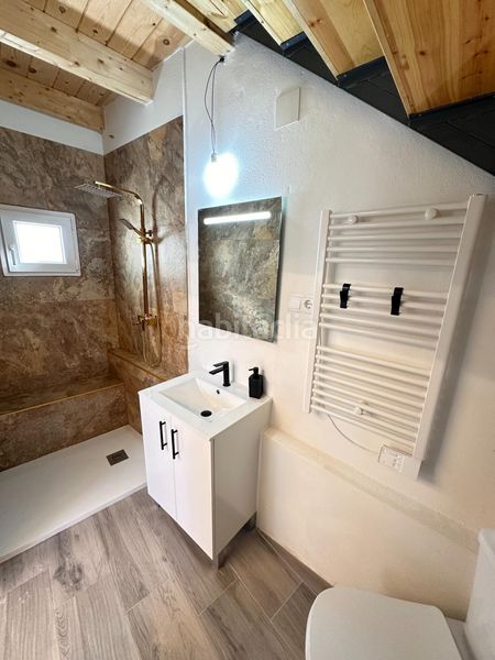 Foto b0ac7630-b1dd-4712-970b-5d836c5d3a70. Casa a San Antón Cuenca