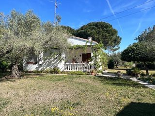Chalet à Guardiola 9131. Chalet con jardin y terreno con arboles frutales