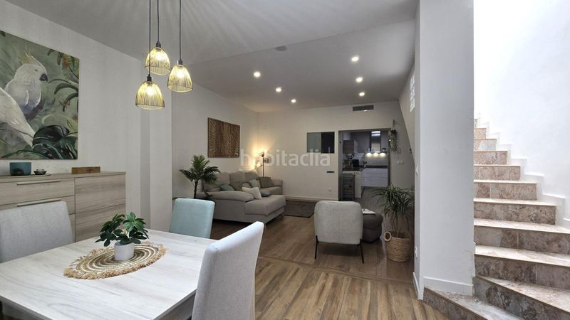 Foto edbaf3d1-8538-49b8-bb9f-4fdfaaef2ef2. Casa amb calefacció a El Alborgí Paterna