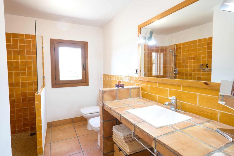 Foto 516a8ad0-b2d6-4e3b-b5e3-83ac09bedc78. Casa amb aparcament a Castalla