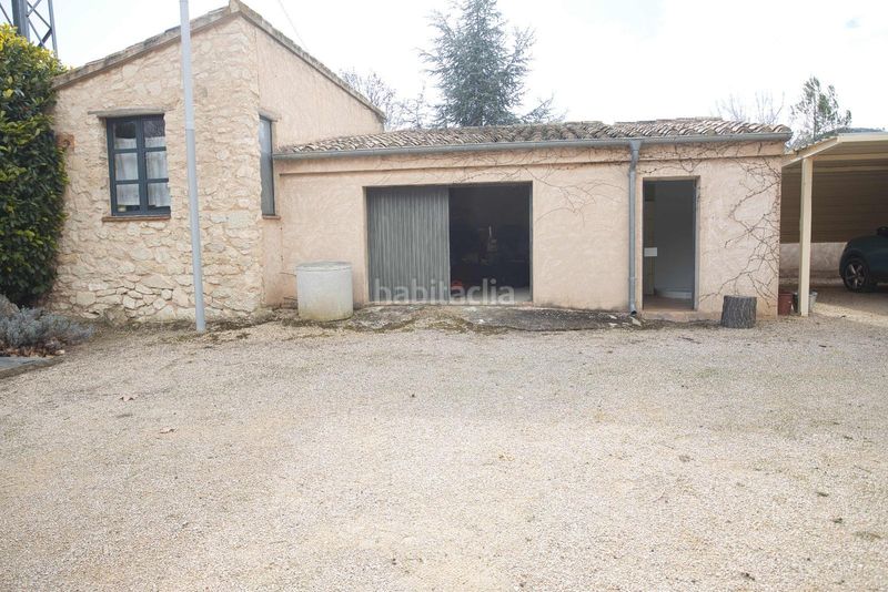 Foto 568e2b06-1b7d-4c65-889d-5ffd88f1de2b. Casa amb aparcament a Castalla