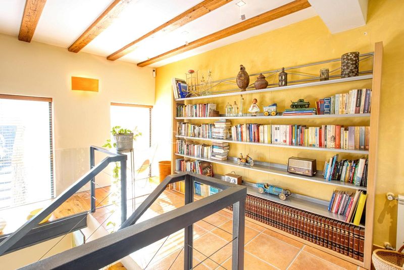 Foto b6afae20-7c50-46ad-8d87-9485e216d655. Casa amb aparcament a Castalla